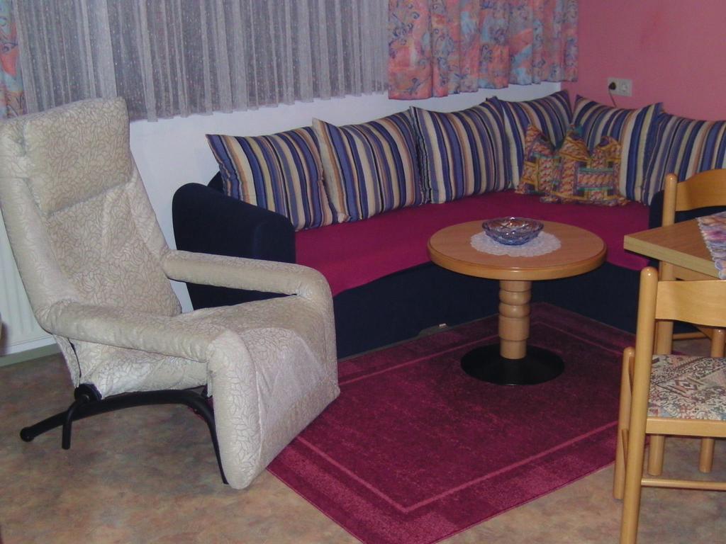 Appartement Ria Bad Kleinkirchheim Szoba fotó